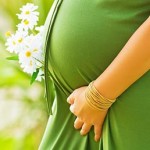 pregnant woman with flowers