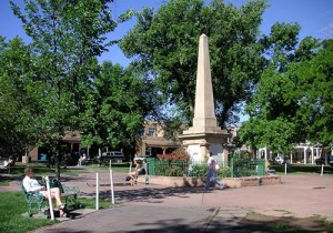 Santa_Fe_Plaza-wikipedia