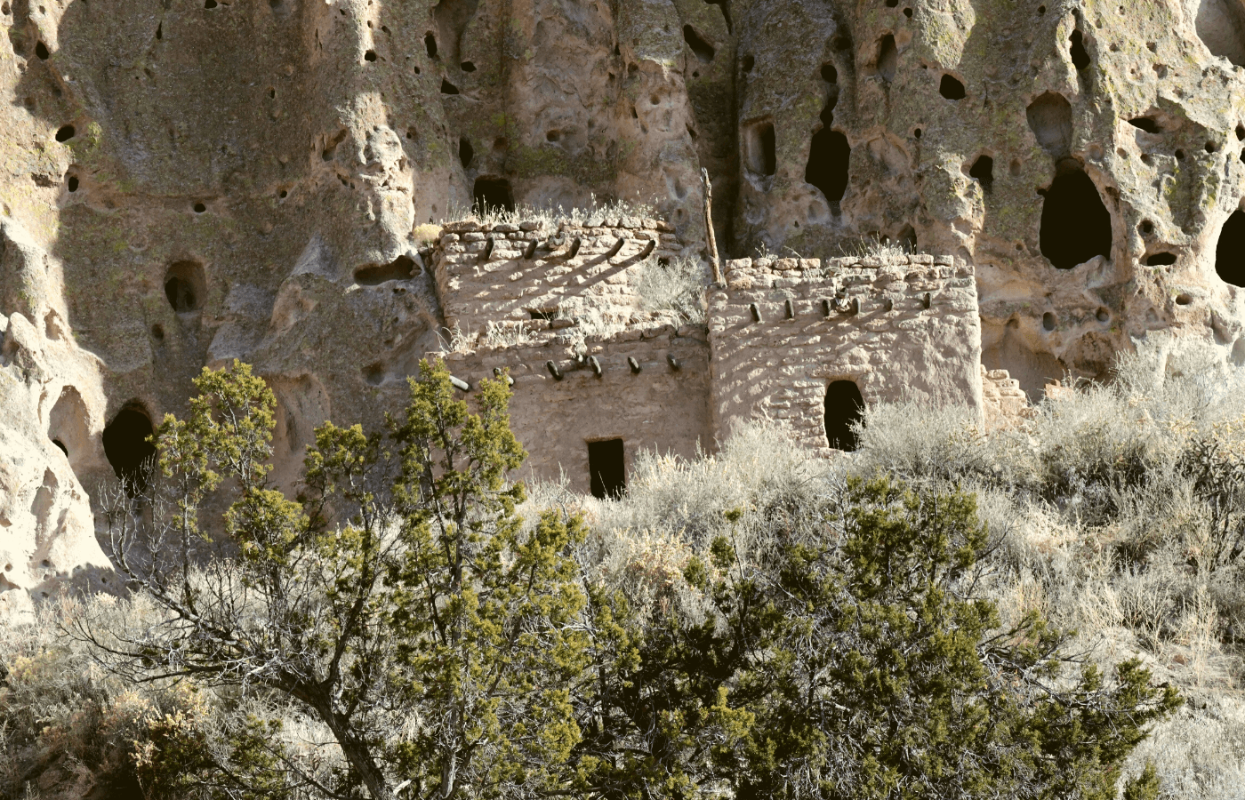 bandelier national monument tours from santa fe